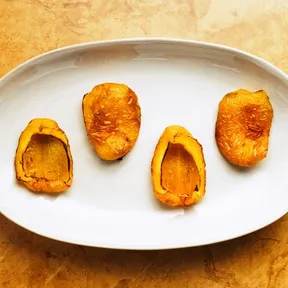 Photo of yellow bell pepper roasted in the airfryer